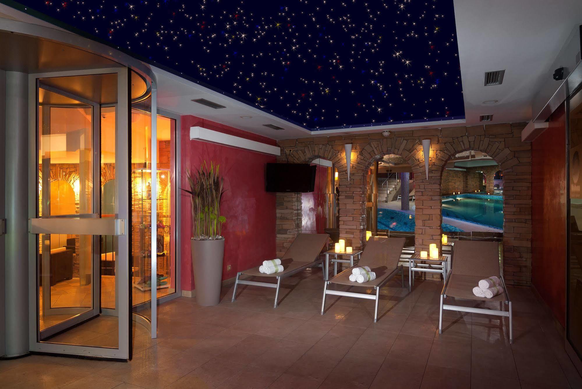 Wellness Hotel Windsor Špindlerŭv Mlýn Ngoại thất bức ảnh